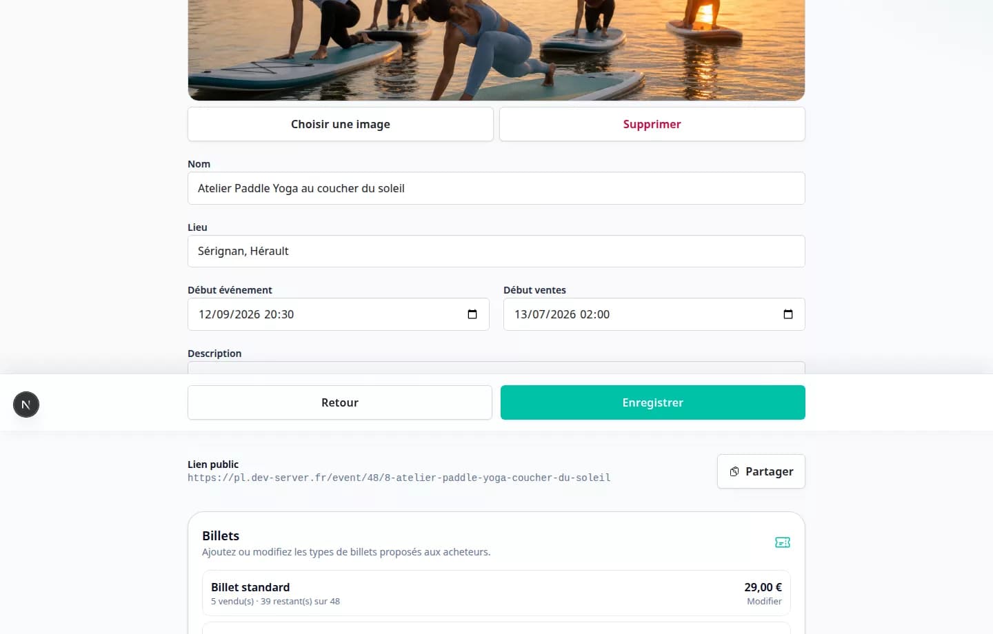 Éditeur PayLinker de l’événement Paddle Yoga avec sa couverture, sa date et son lieu